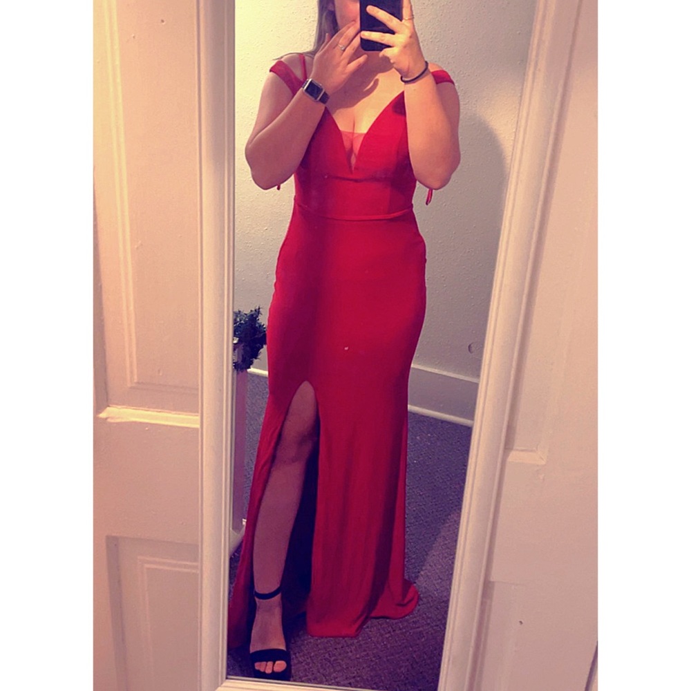DRESS!